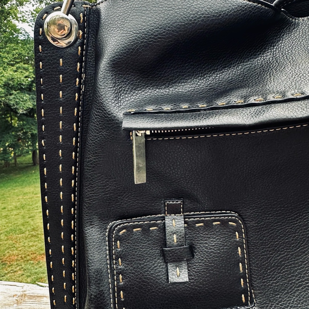 Stylish Large Slouchy Black Leather Carry All Bag. Chunky silver hardware EUC - Picture 8 of 13